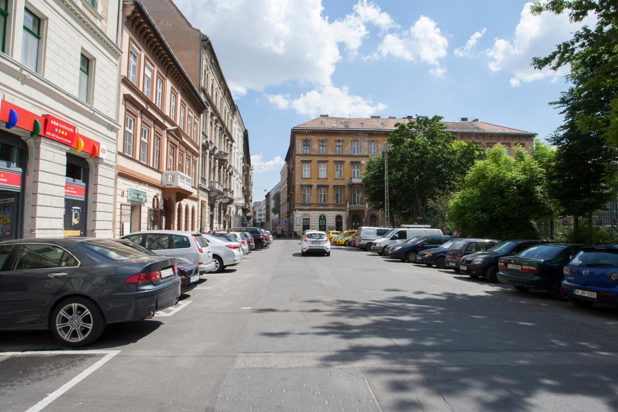 Carolyn Apartman In The Old City Apartment Будапеща Екстериор снимка