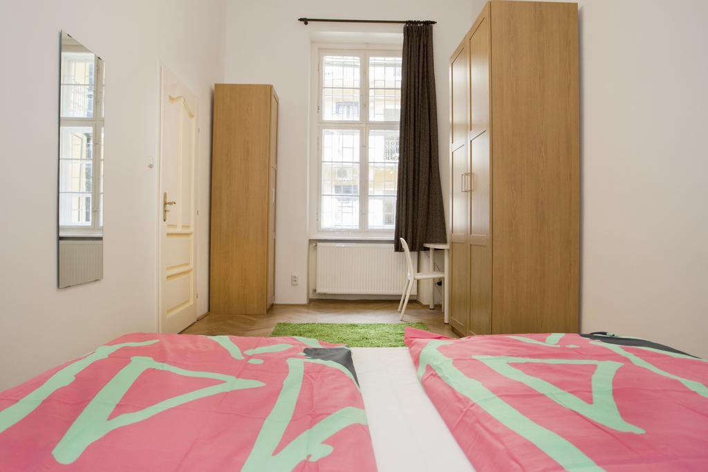 Carolyn Apartman In The Old City Apartment Будапеща Екстериор снимка