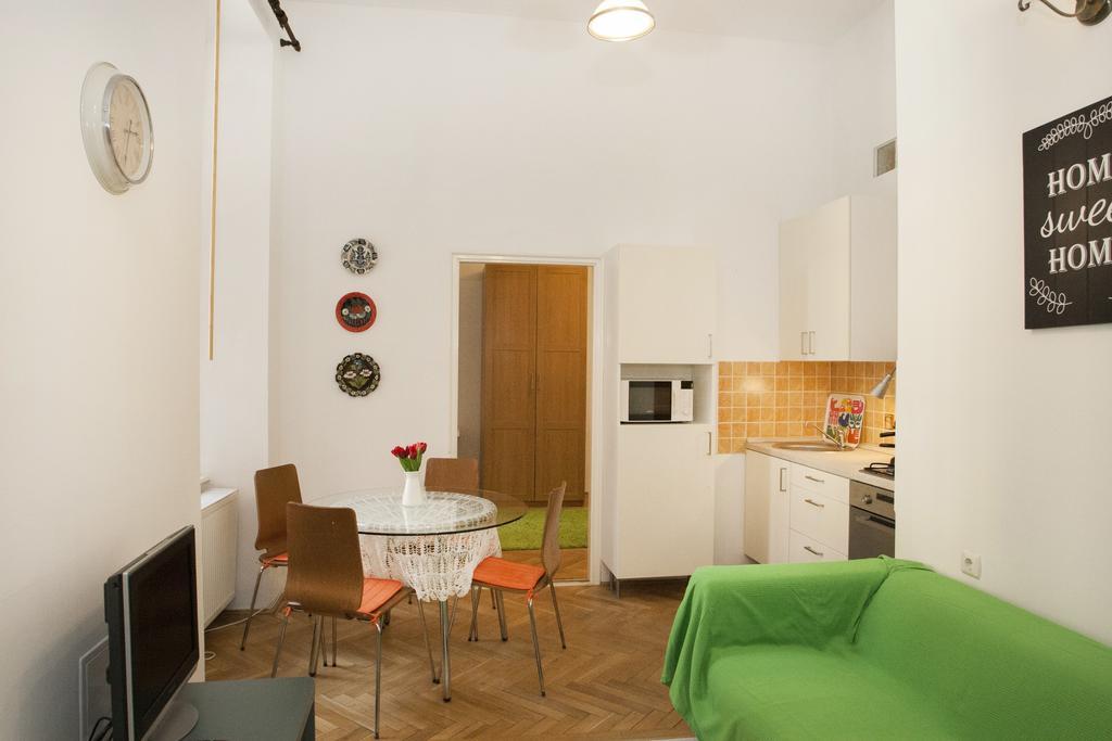 Carolyn Apartman In The Old City Apartment Будапеща Екстериор снимка