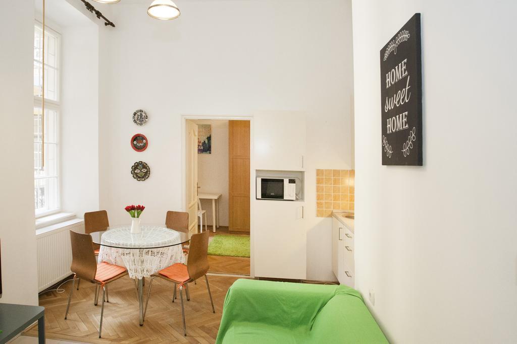 Carolyn Apartman In The Old City Apartment Будапеща Екстериор снимка