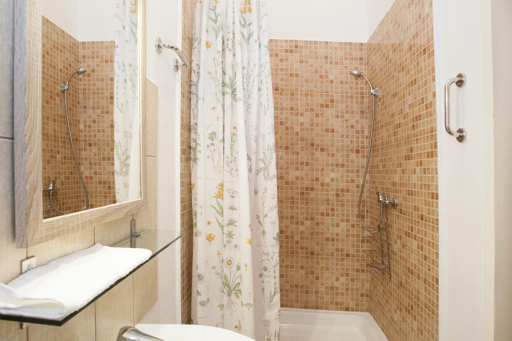 Carolyn Apartman In The Old City Apartment Будапеща Екстериор снимка