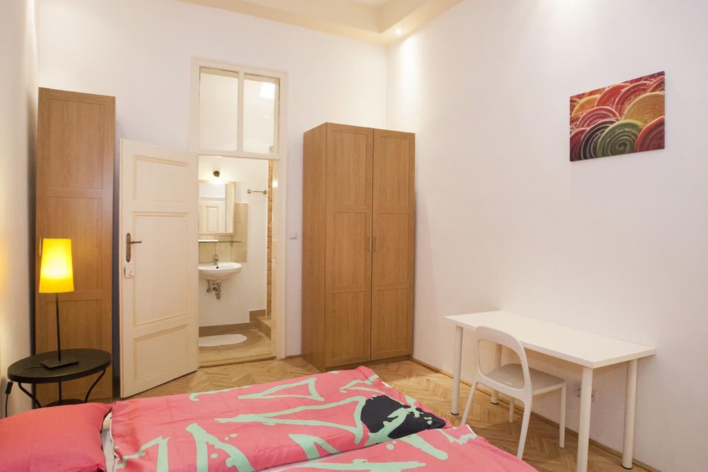 Carolyn Apartman In The Old City Apartment Будапеща Екстериор снимка